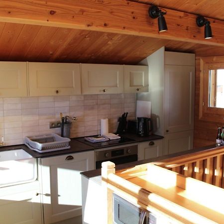 Cosy 4 Bedroom Chalet With Hot Tub Saint-Marcel  Buitenkant foto