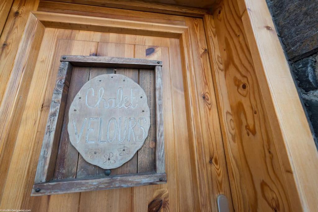 Cosy 4 Bedroom Chalet With Hot Tub Saint-Marcel  Buitenkant foto