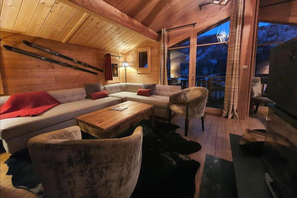 Cosy 4 Bedroom Chalet With Hot Tub Saint-Marcel  Buitenkant foto