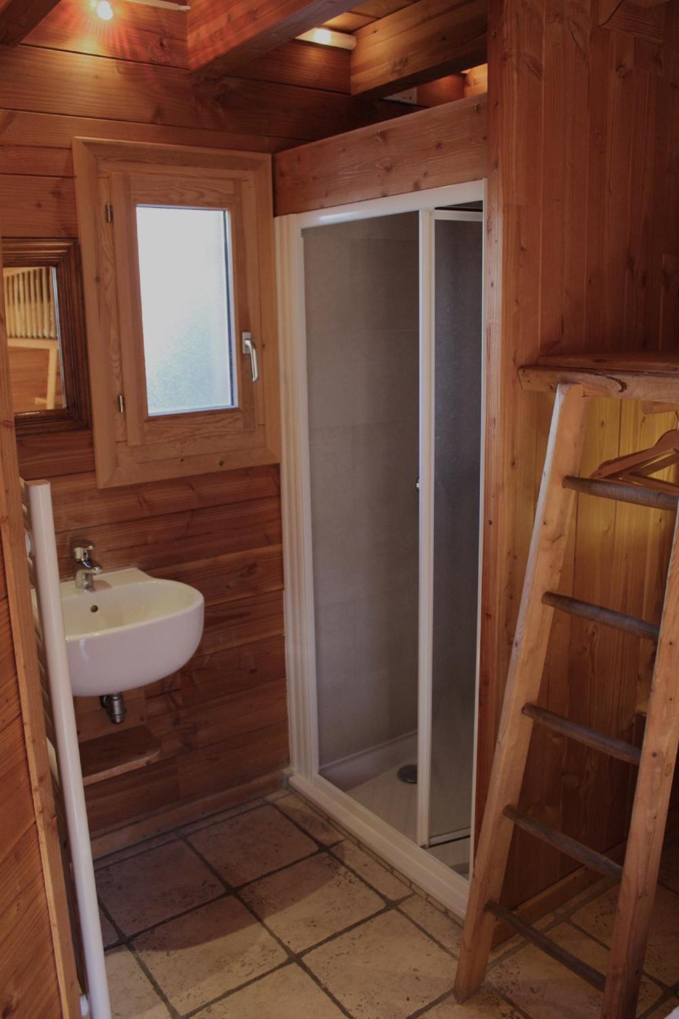 Cosy 4 Bedroom Chalet With Hot Tub Saint-Marcel  Buitenkant foto